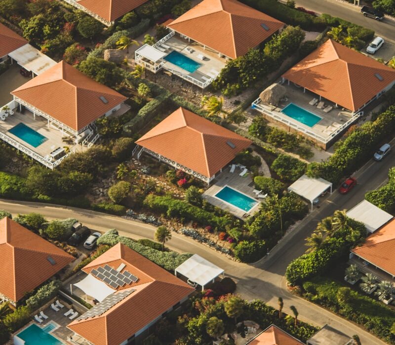 Should You Buy a Luxury or Affordable Home?